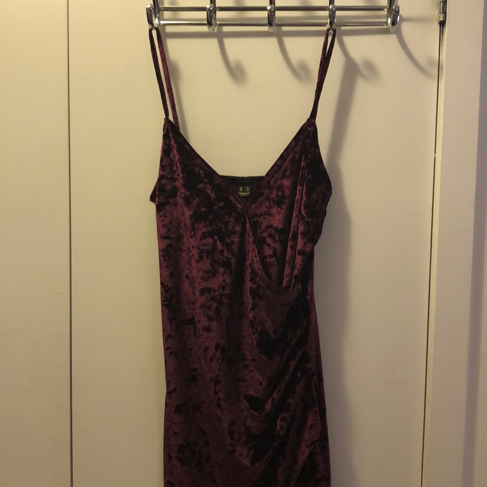 URBAN PLANET velvet bodycon dress